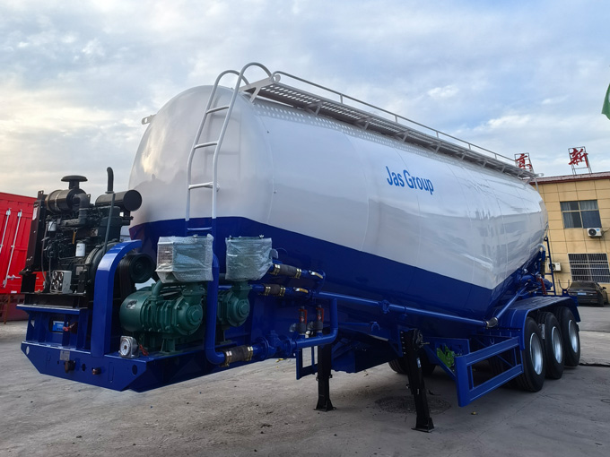 粉粒物料运输半挂车